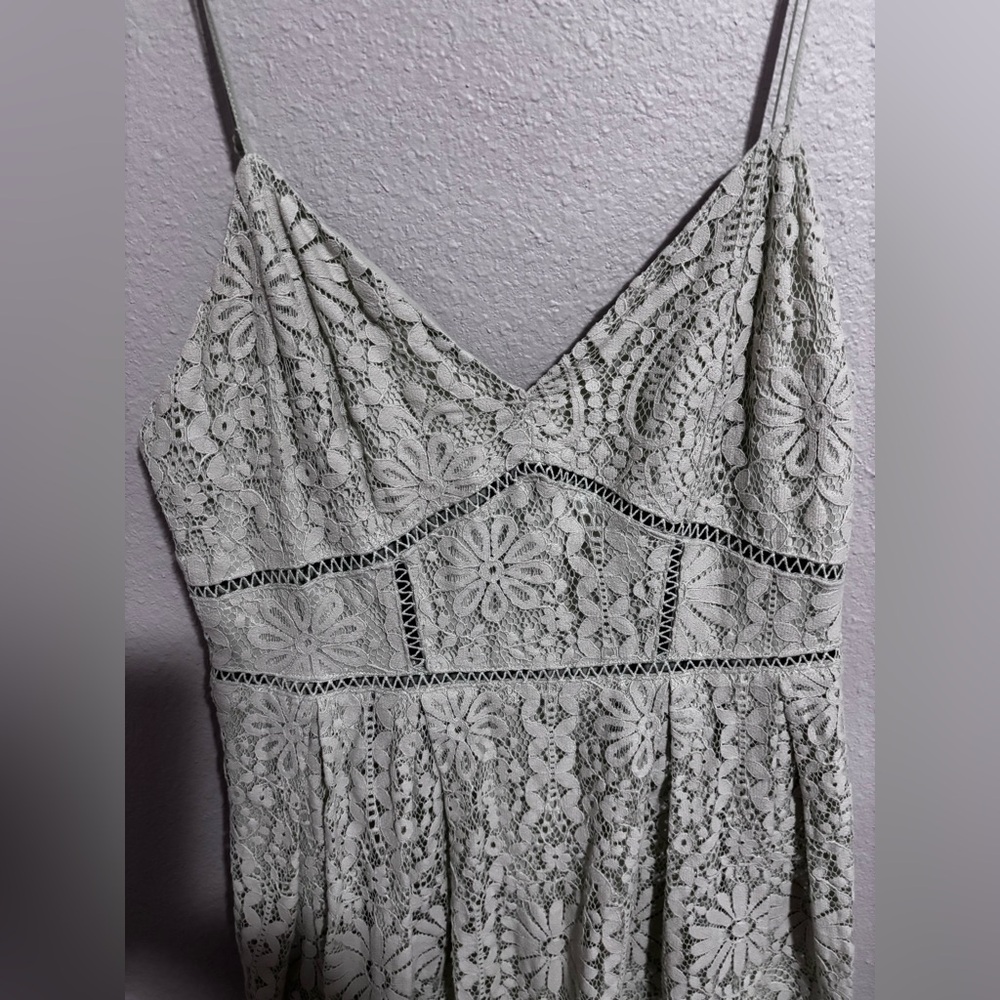 H&M women’s lace strappy lined sundress - Picture 2 of 7